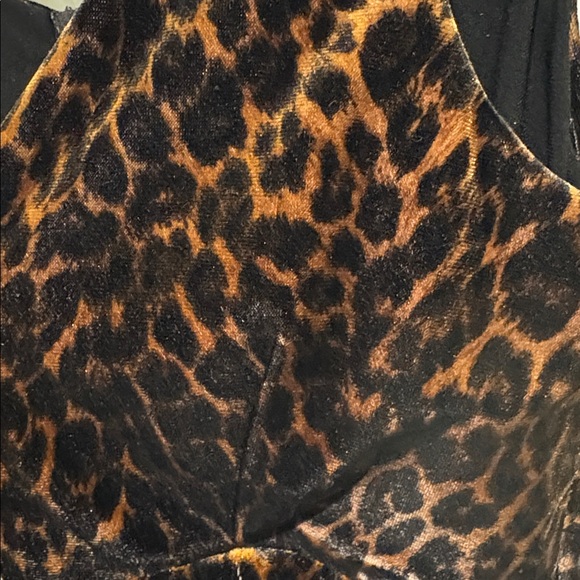 Elegant Brown Leopard Print Midi Dress - Picture 4 of 5